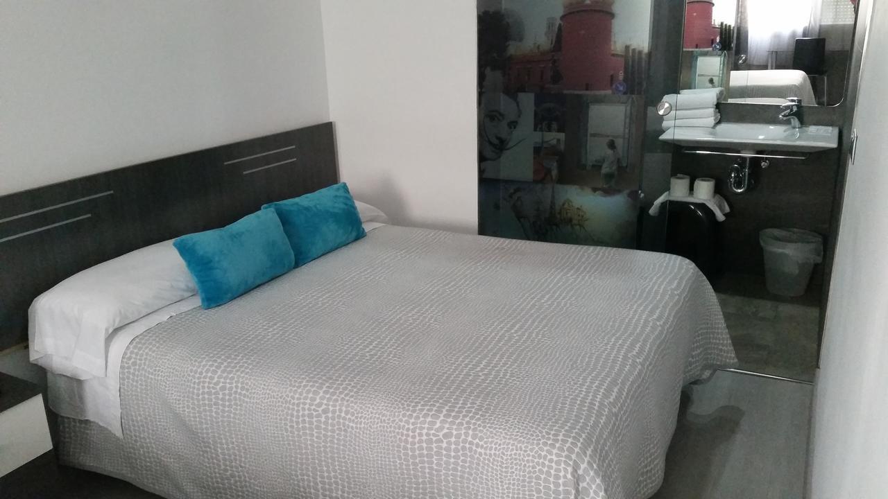 10 Hotel